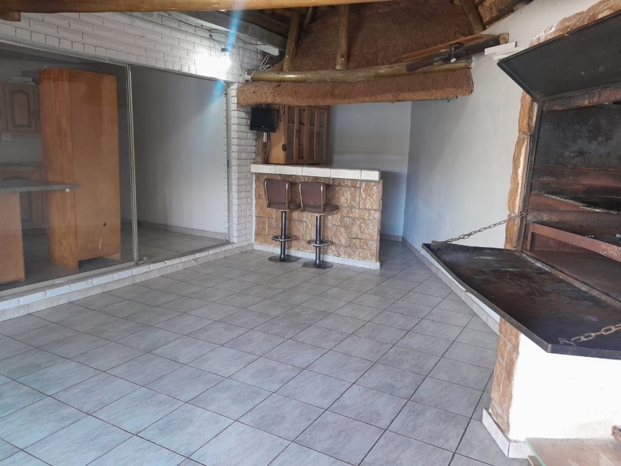 3 Bedroom Property for Sale in Geelhoutpark North West